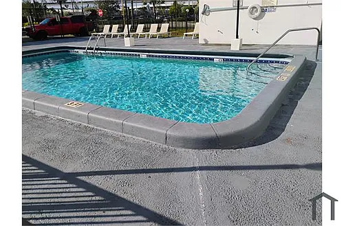 16450 NW 2nd Ave Photo 1