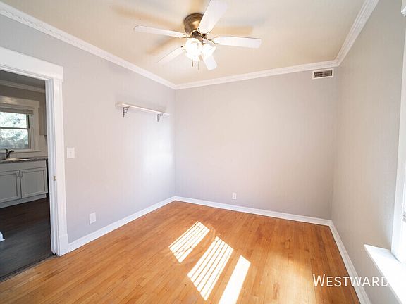 5th image of 921 W Winona St #Ch