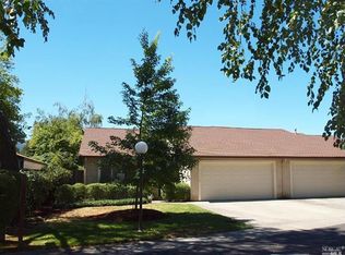 1115 Peppertree Cir, Saint Helena, CA 94574