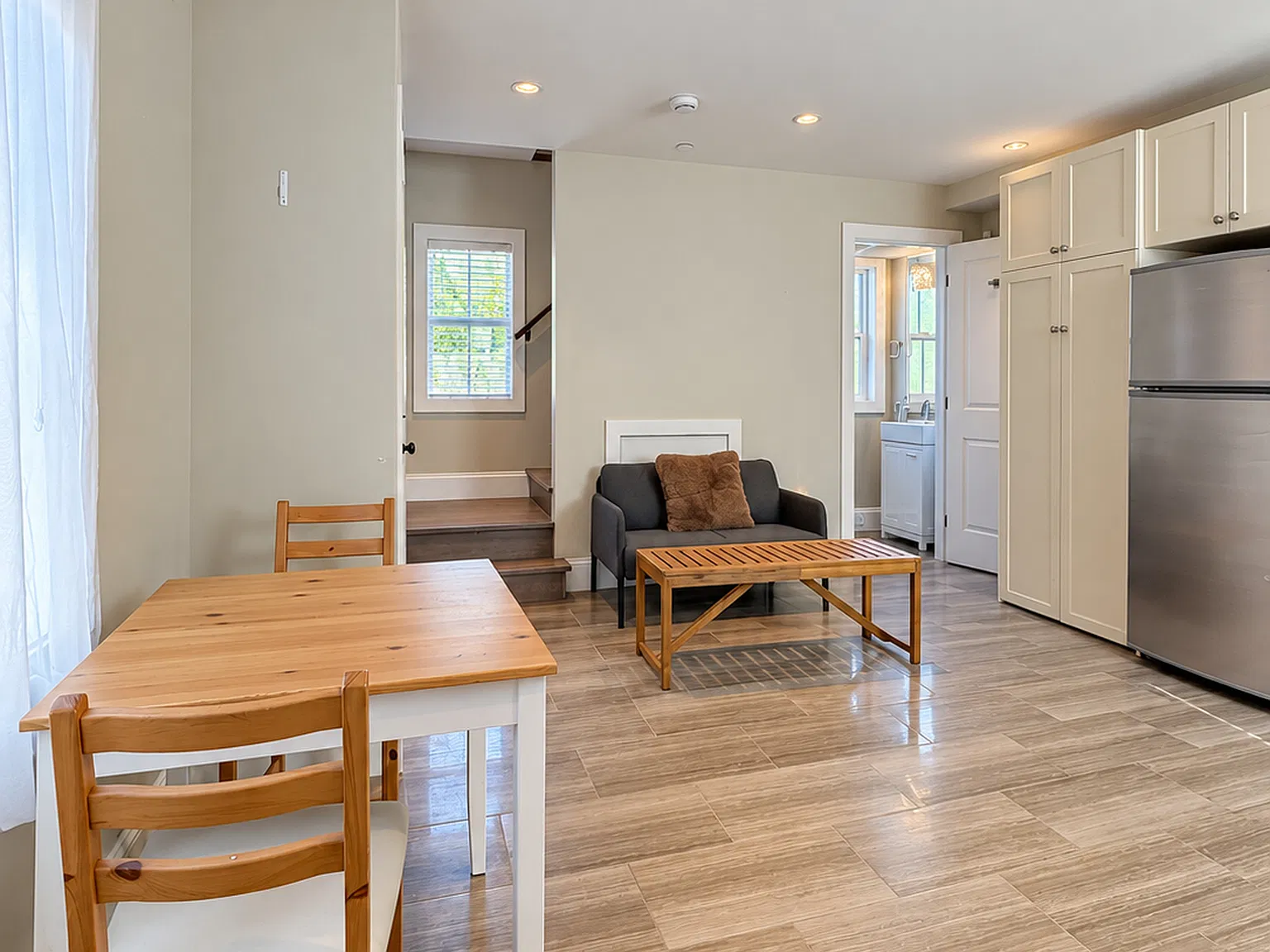 1 bed, 1.5 bath, 550 sqft, $2,299 — Photo 2
