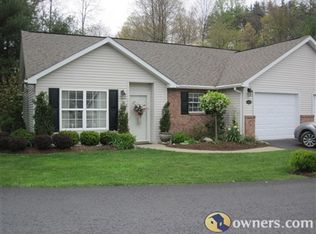 101 Patio Dr, Fairmont, WV 26554