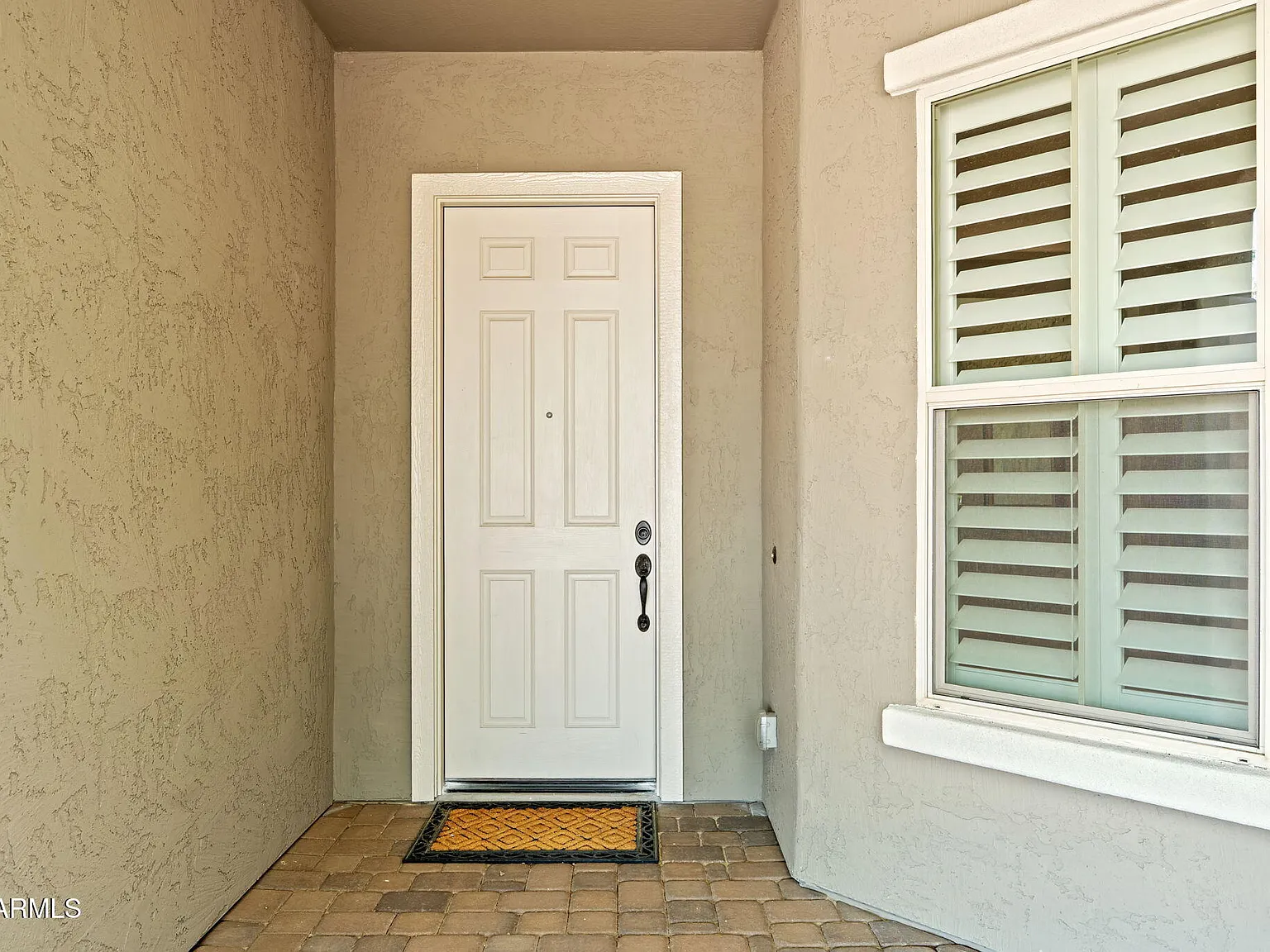 4 bed, 3.0 bath, 2469 sqft, $3,650 — Photo 2