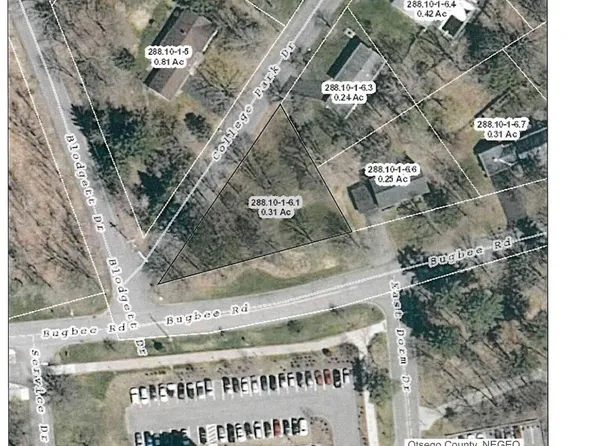 2 College Park Dr, Oneonta, NY 13820