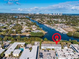 725 Hummingbird Way, North Palm Beach, FL