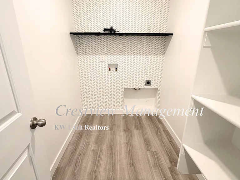 2803 N Airmen Ave — Photo 11