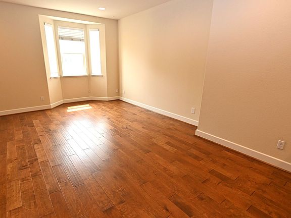 3rd image of 6543 Tralee Village Dr