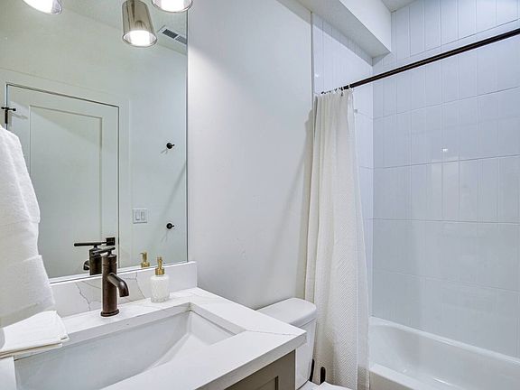 5th image of 1218 S Sawmill Blvd #505