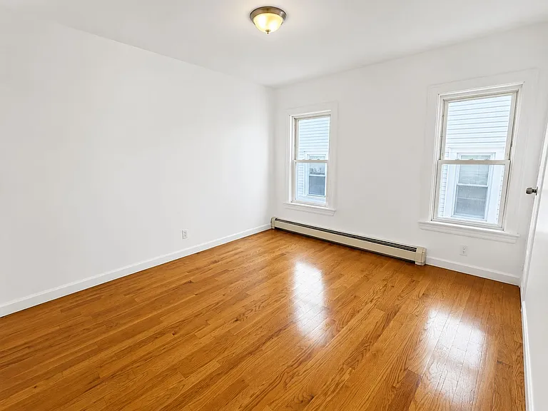 118 Vernal St #2 — Photo 4