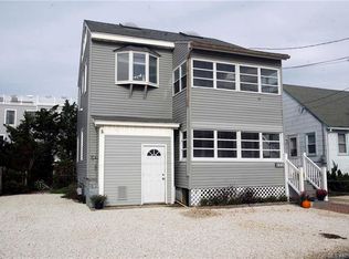 109 E 30th St, Long Beach, NJ 08008