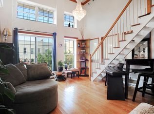 182 Huron St APT 3A, Brooklyn, NY 11222