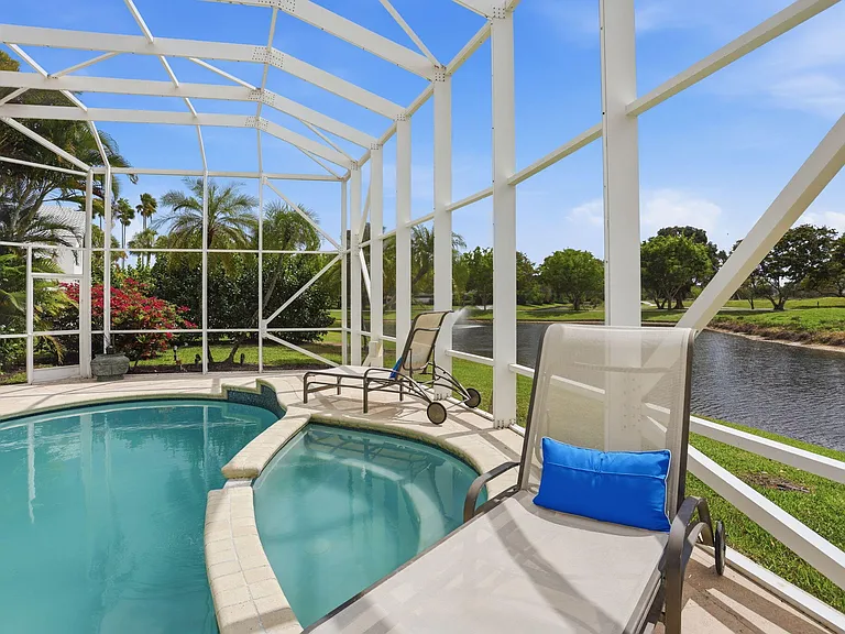 11180 Isle Brook Ct — Photo 60