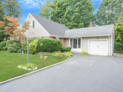 13 Evelyn Road, Port Washington, NY, 11050