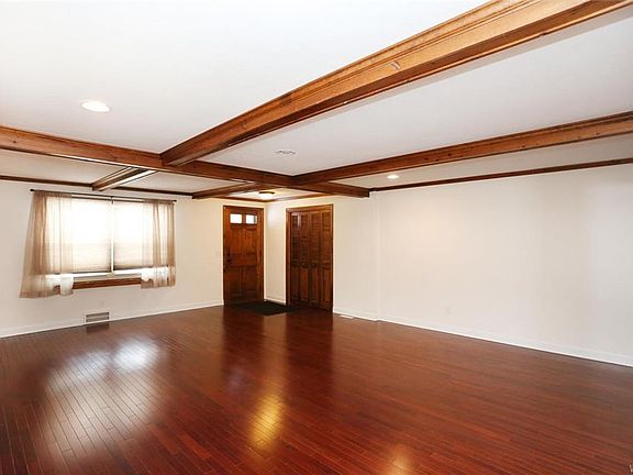 5th image of 62 Highland Ave