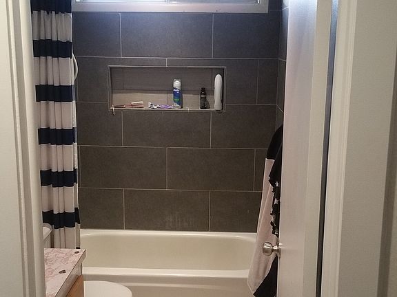 5th image of 3280 E Circle South Dr