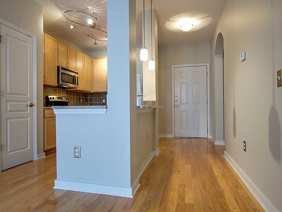 5th image of 3000 Vanderbilt Pl APT 214