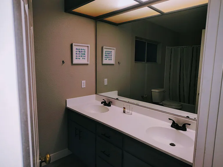 16th St E — Photo 6