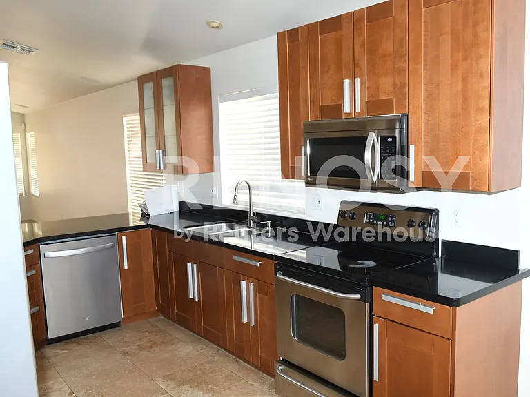 8757 E Avalon Dr — Photo 12