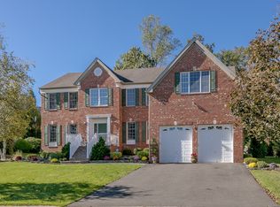 14 Paisley Ln, Basking Ridge, NJ 07920