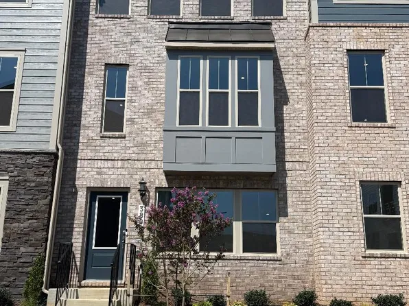 3809 Shale Ridge Rd, Woodbridge, VA 22193