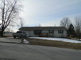 1401 E Clark St, Albany, MO 64402
