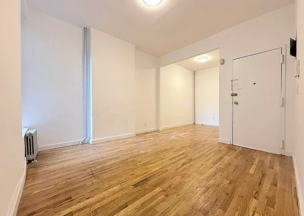22 Covert Street — Photo 2