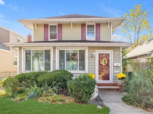 70 King Street, Floral Park, NY 11001