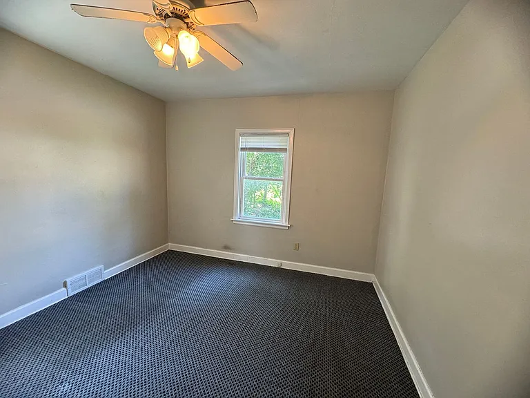 1228 Tremont Ave — Photo 4