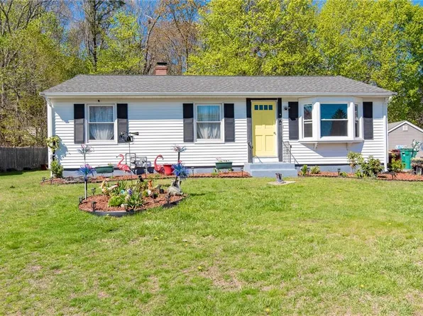 82 Patton Rd, Woonsocket, RI 02895