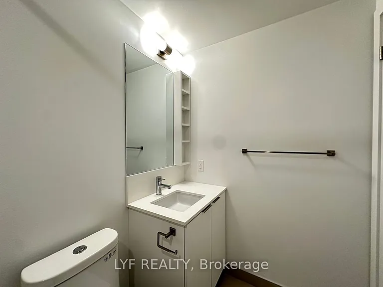 8 Wellesley St W #4015 — Photo 7