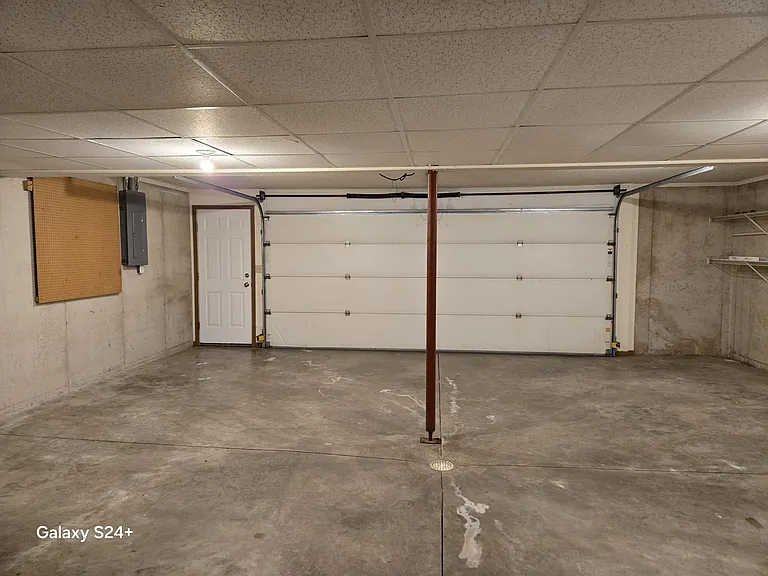 4936 Old Lohman Rd #B — Photo 5