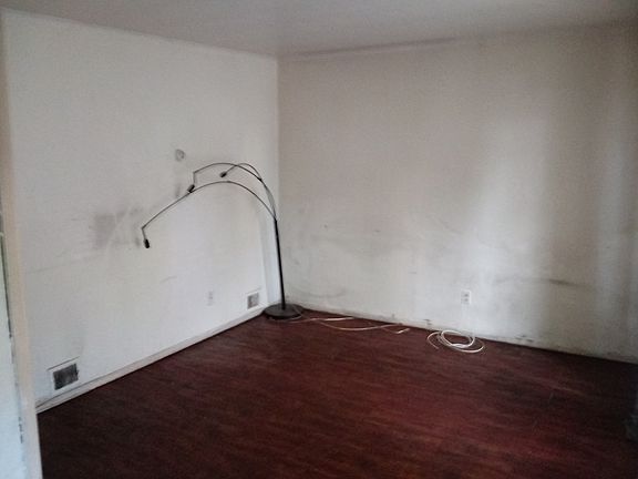 5th image of 34 Davidson St