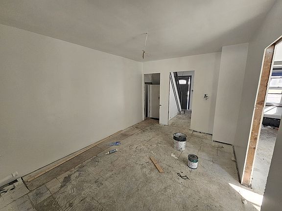 4th image of 516 Union St #518