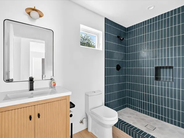 270 S 11th Ave #1, Upland, CA 91786