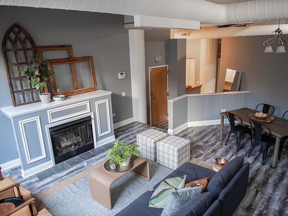 1st image of 1727 S Indiana Ave APT 26