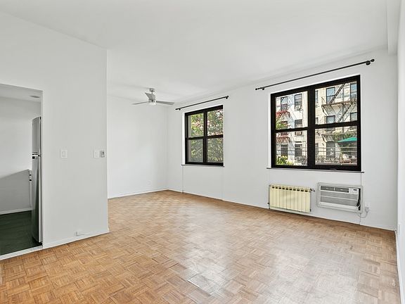 3rd image of 657 Warren St APT 1C