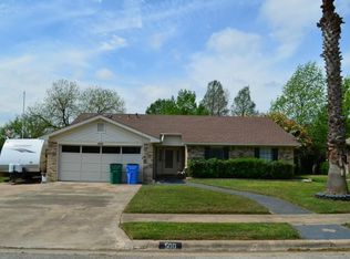 500 Meadow Creek Dr, Pflugerville, TX 78660
