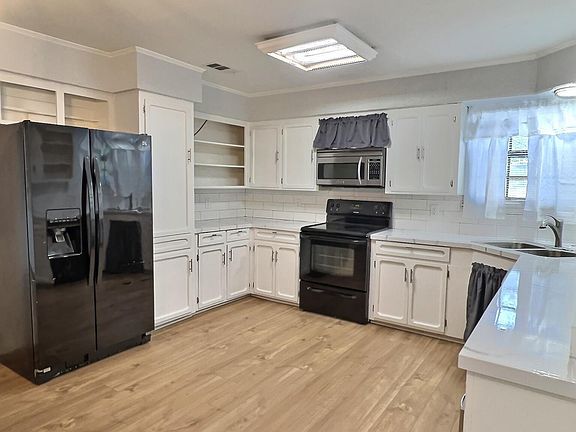 5th image of 29626 S Palmetto St