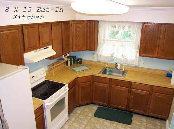 2nd image of 390 Saint Johns St