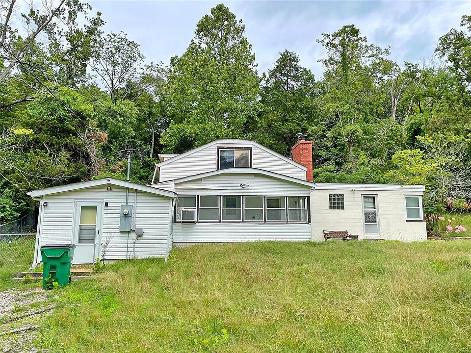 1st image of 9 S Lake Dr
