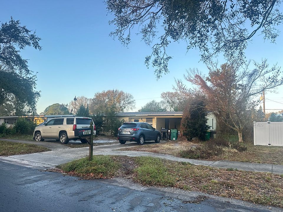 1st image of 1601 Cambridge Dr