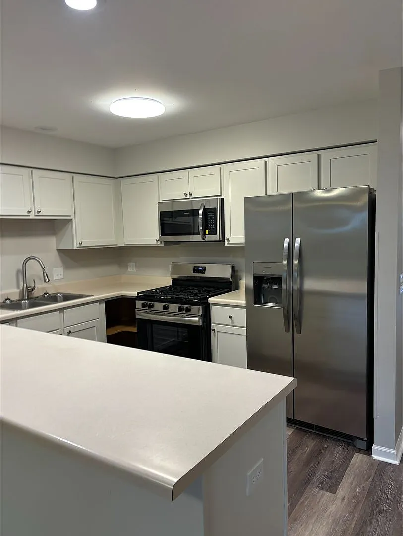 100 N Atkinson — Photo 1