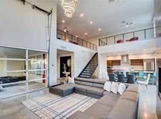 2680 Mystere Ct, Spring Valley, NV 89117