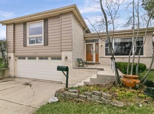 9330 Murray Ct, Morton Grove, IL 60053