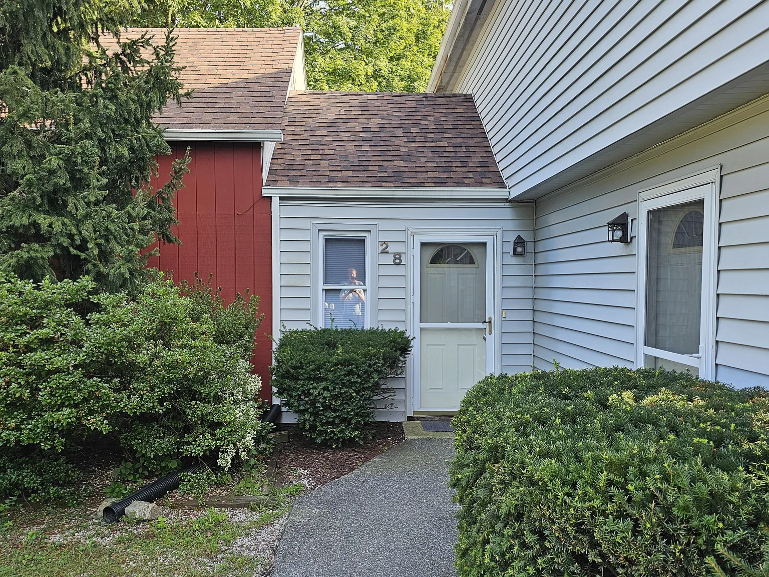 2 bed, 1100 sqft, $2,200 — Photo 1