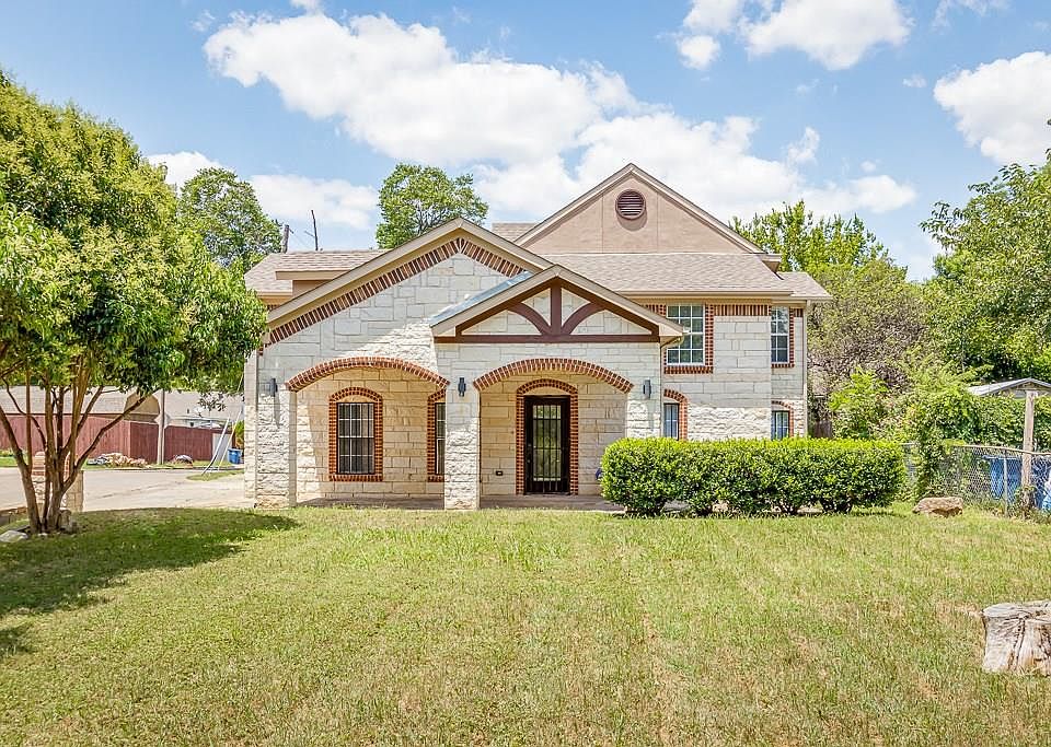1st image of 411 W Clarendon Dr