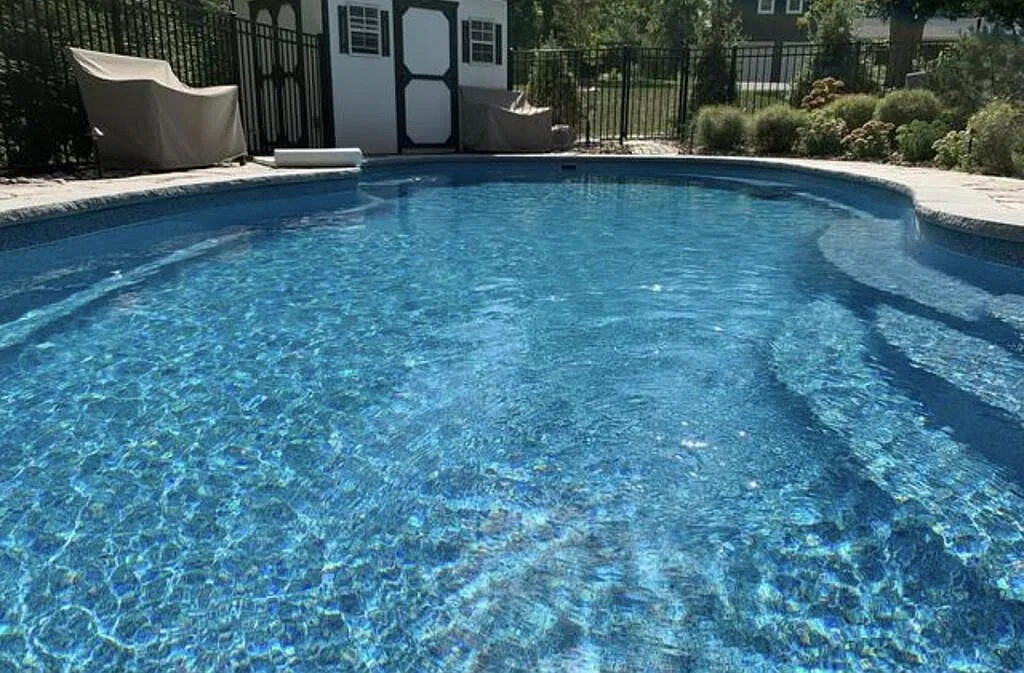 5 bed, 4.5 bath, 3290 sqft, $3,500 — Photo 2