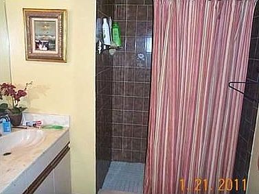 5th image of 2367 NE Center Cir