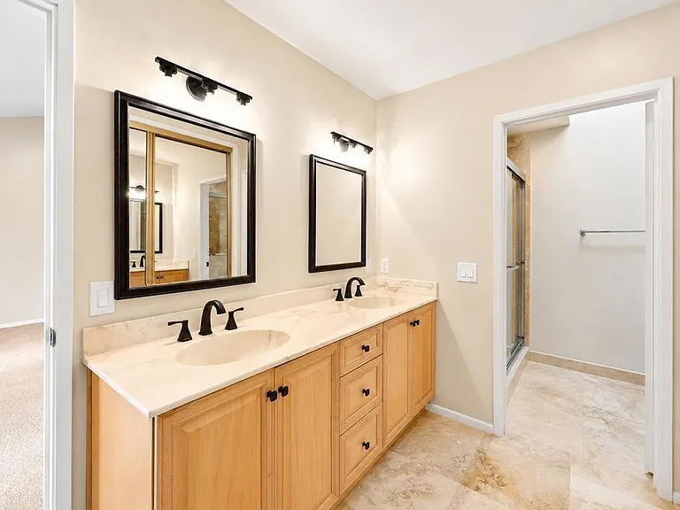 726 Santa Rufina Dr — Photo 21