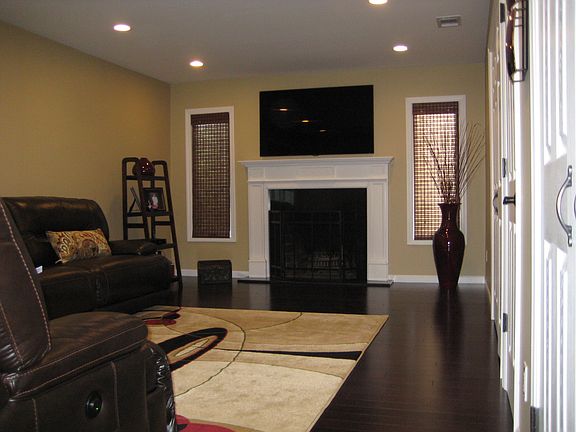 2nd image of 183 McBaine Ave