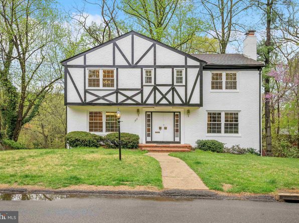 2827 Ellicott St NW, Washington, DC 20008